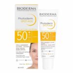 ژل کرم ضد آفتاب ضد لک و ضد پیری بایودرما +SPF50 مدل Photoderm Spot-Age بی رنگ 40 میل